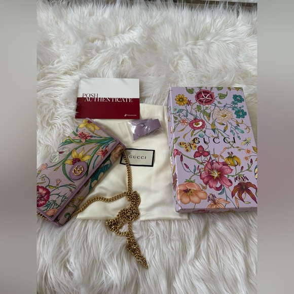 GUCCI Lavender Flora Wallet On Chain 💜💜 - Picture 7 of 7